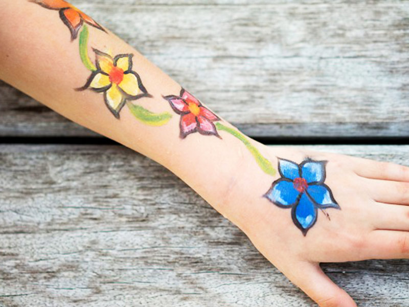 Warkoczyki i tatuaże dla dzieci - Karuzela Atrakcji